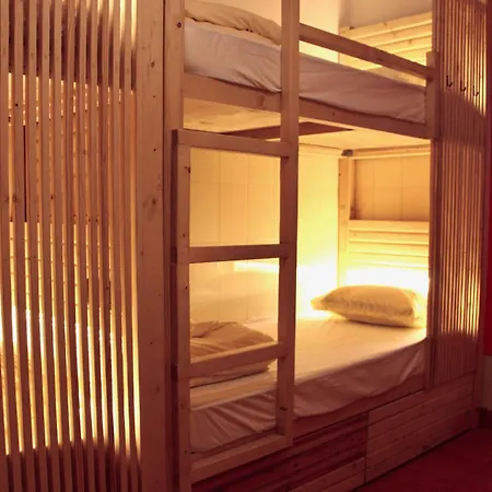 Hostel Gosolo Bandra *