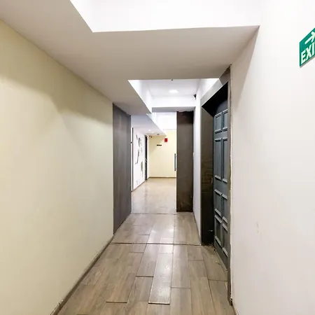 Avenue Hotel