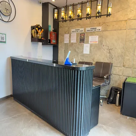 Hotel Avenue 3*