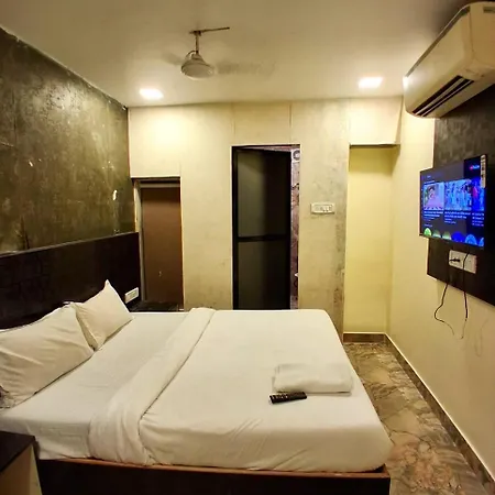 Amber Empire Parle Near Domestic Airport Hotel Mumbai