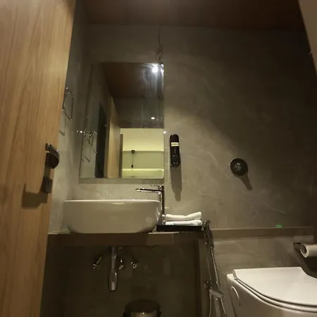 The Bohoo 99 Nr International Airport Hotel