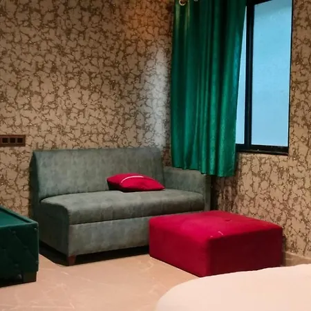Hotel Versova