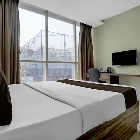 Hotel Super Townhouse Midc Andheri Formerly Royal International 4*