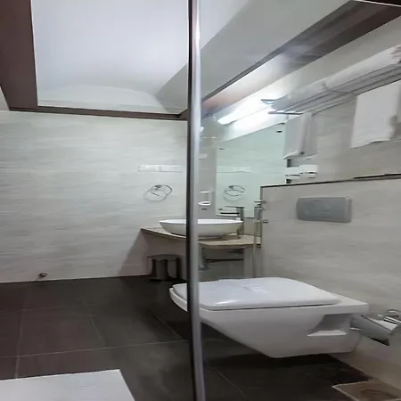 Hotel Anantha Executive Mumbai