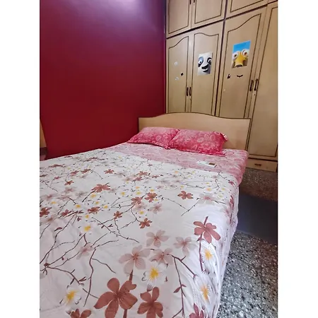 Cozy Bedroom In 1 Bhk, With Kitchen, In Chembur Homestay