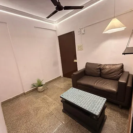 Apartment 2 Personal At Versova Andheri West *