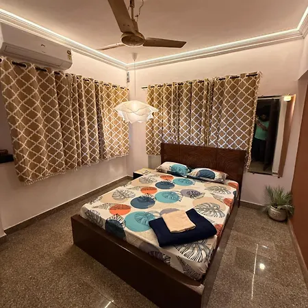 2 Personal At Versova Andheri West * Mumbai
