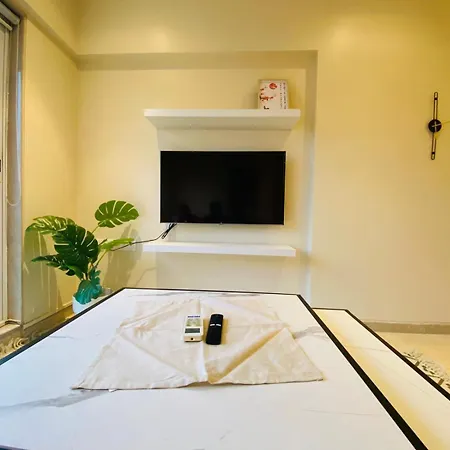 Apartment Connekthomes - Modern2Bed-Bandraarea