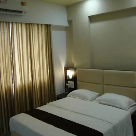 Oyo Premium Near Seven Hills Hospital Bed & Breakfast Mumbai