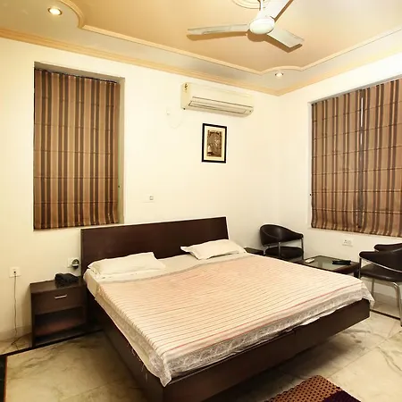 Oyo Premium Near Seven Hills Hospital