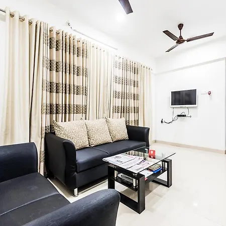 Apartment Oyo 3463 Arista Apartments