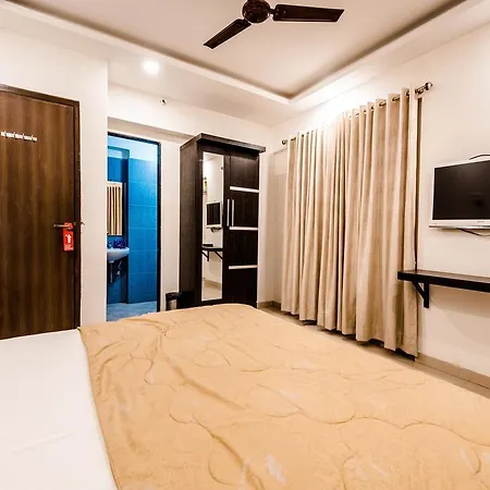 Oyo 3463 Arista Apartments