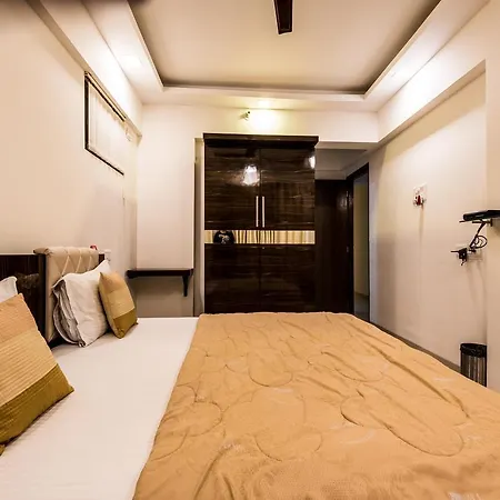 Oyo 3463 Arista Apartments