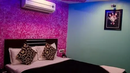 Planet Plaza Hotel
