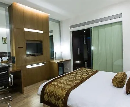 Ramada Powai & Convention Centre 5* Mumbai