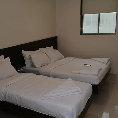 Hotel Adnoc 2*