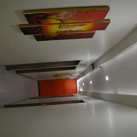 O Blue Pearl Residency Near Chhatrapati Shivaji International Airport