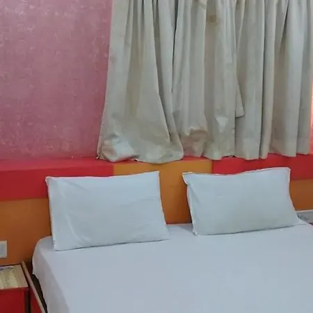 Hotel Bilal Residency *