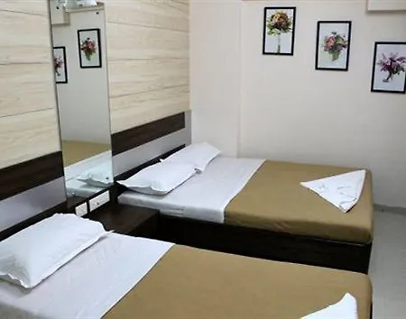 Hotel Daisy Residency