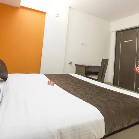 Oyo 477 Bandra East 3* Mumbai