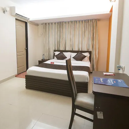 Oyo 477 Bandra East Hotel Mumbai