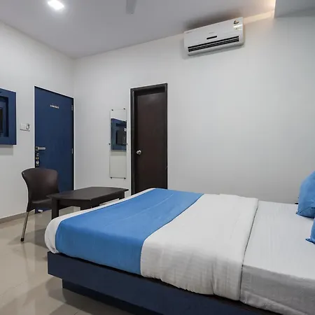 Hotel Oyo 3630 Ajwa 3*
