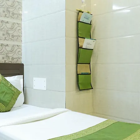 Hotel Fabhotel Abrol 3*