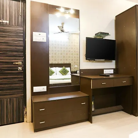 Hotel Fabhotel Abrol 3*