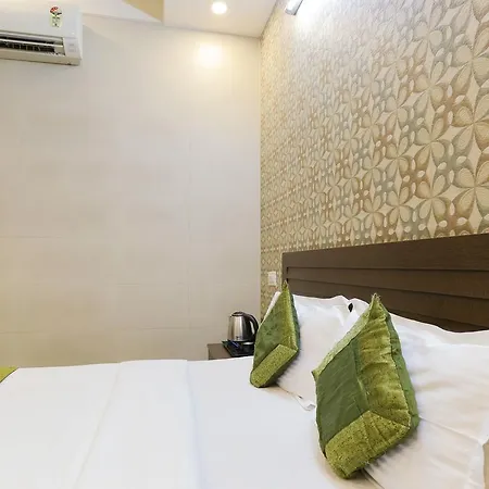Hotel Fabhotel Abrol 3*