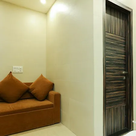 Fabhotel Abrol Hotel 3*