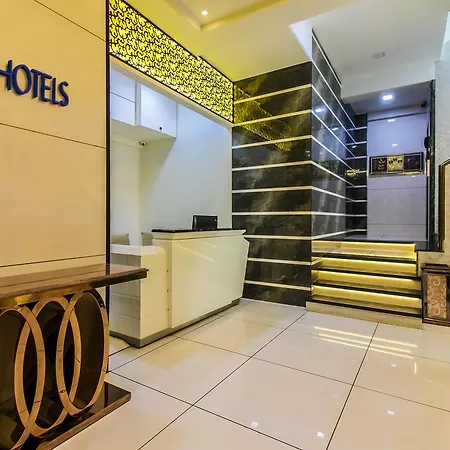 Hotel Fabhotel Laaiba Residency 3*