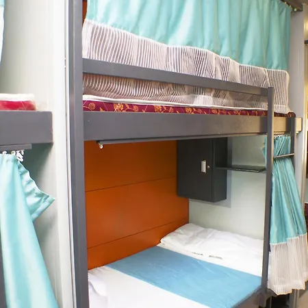 Arma Qubestay Hostel Mumbai