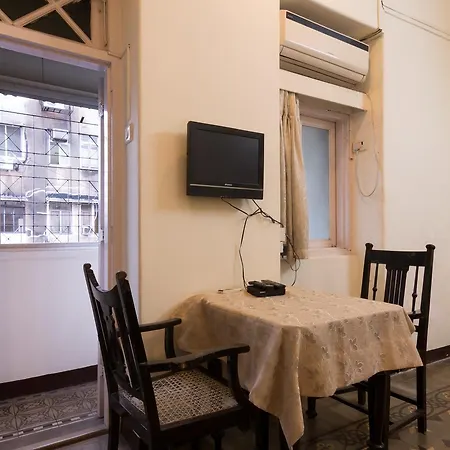 At Colaba Bed & Breakfast 3*