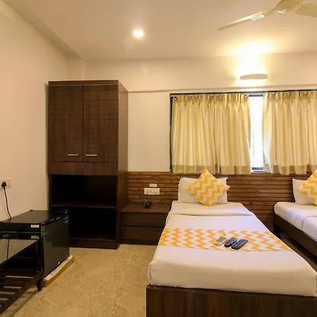 Hotel Oyo 3762 Swamini Niwas 3*