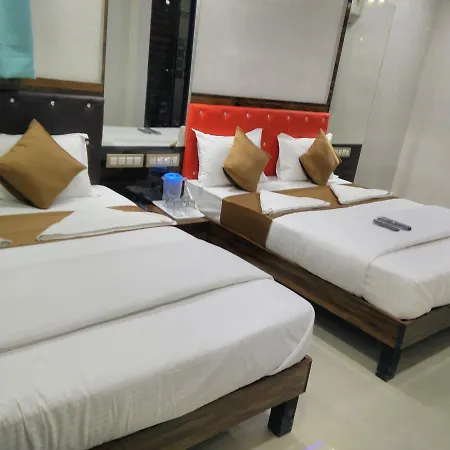 Hotel Oyo 7481 Plaza