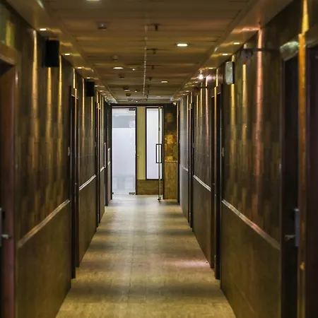 Maharana Chembur Hotel
