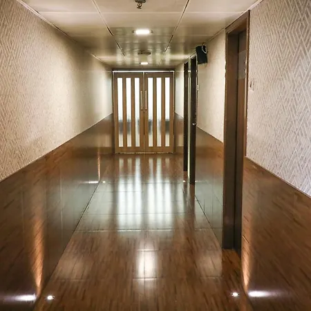 Maharana Chembur 2*