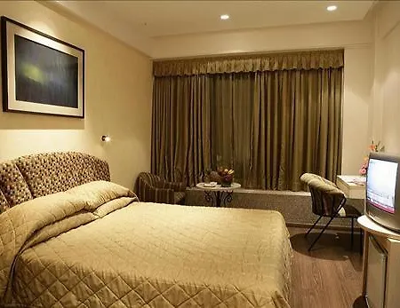 Kohinoor Continental, Airport Hotel