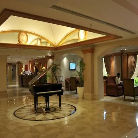 Ramada Plaza By Wyndham Palm Grove Hotel
