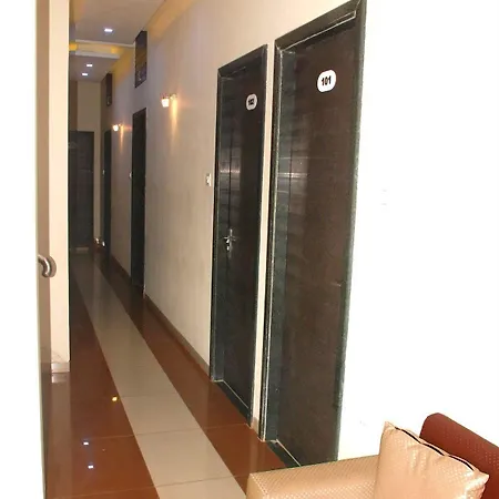 Fabhotel Adore Mumbai