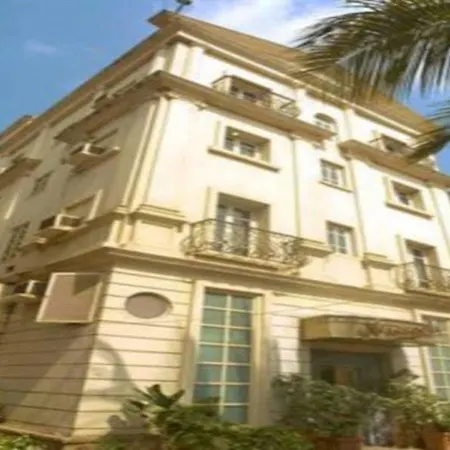 Benzy Palace Hotel
