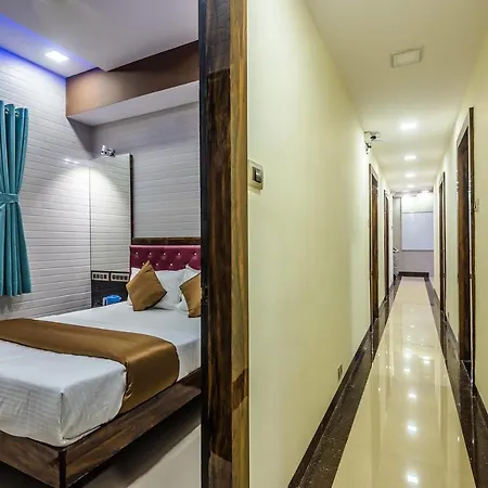 Hotel Oyo 7481 Plaza