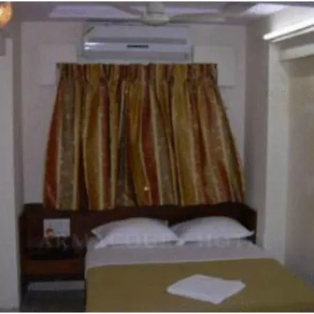 Arma Court - Near Us Embassy, Bkc Hotel