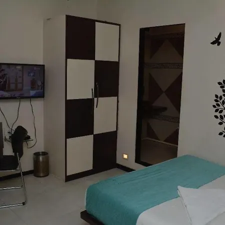 Hotel O Blue Pearl Residency Near Chhatrapati Shivaji International Airport