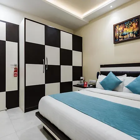 O Blue Pearl Residency Near Chhatrapati Shivaji International Airport 3*