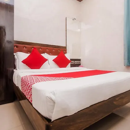Hotel Oyo 7481 Plaza