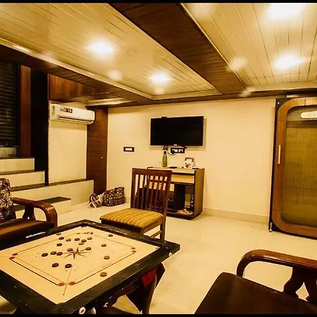 Qubestay Airport Capsule & Capsule hotel Mumbai
