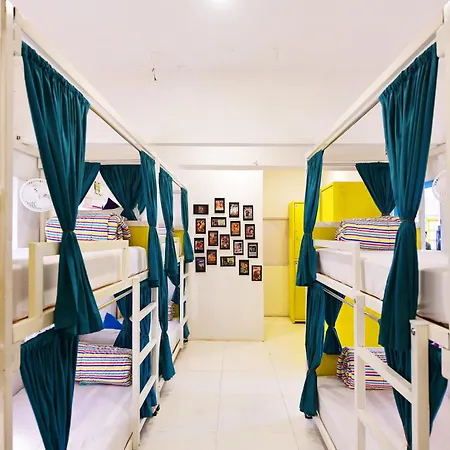 Gostops Lite Hostel *