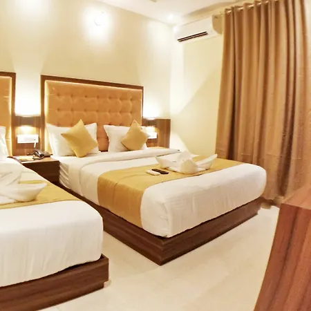 Emerald Hotel 3*