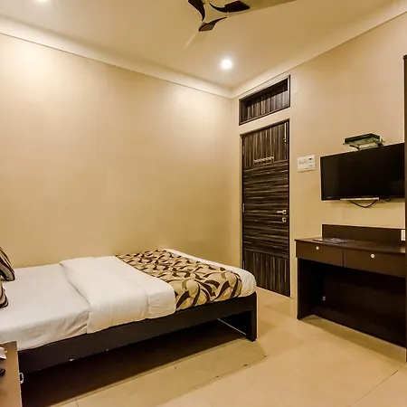 Oyo 6371 Abrol Mumbai